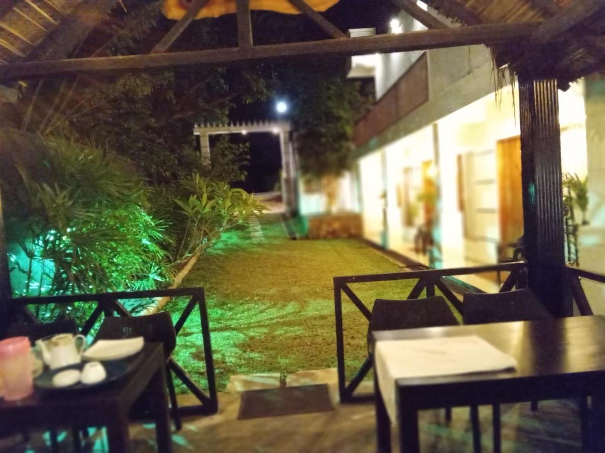 Elephant Park Family Bungalow Udawalawe Εξωτερικό φωτογραφία