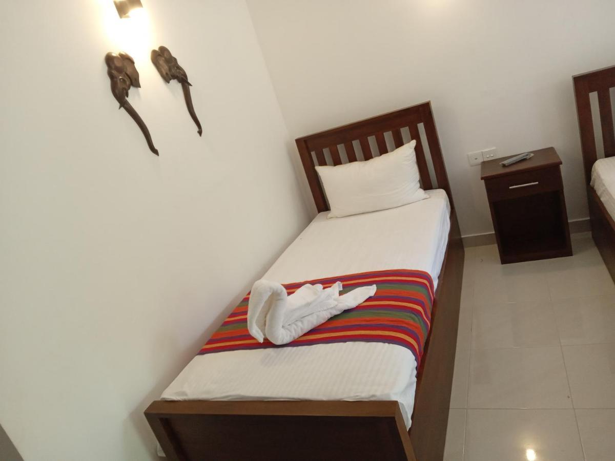 Elephant Park Family Bungalow Udawalawe Εξωτερικό φωτογραφία