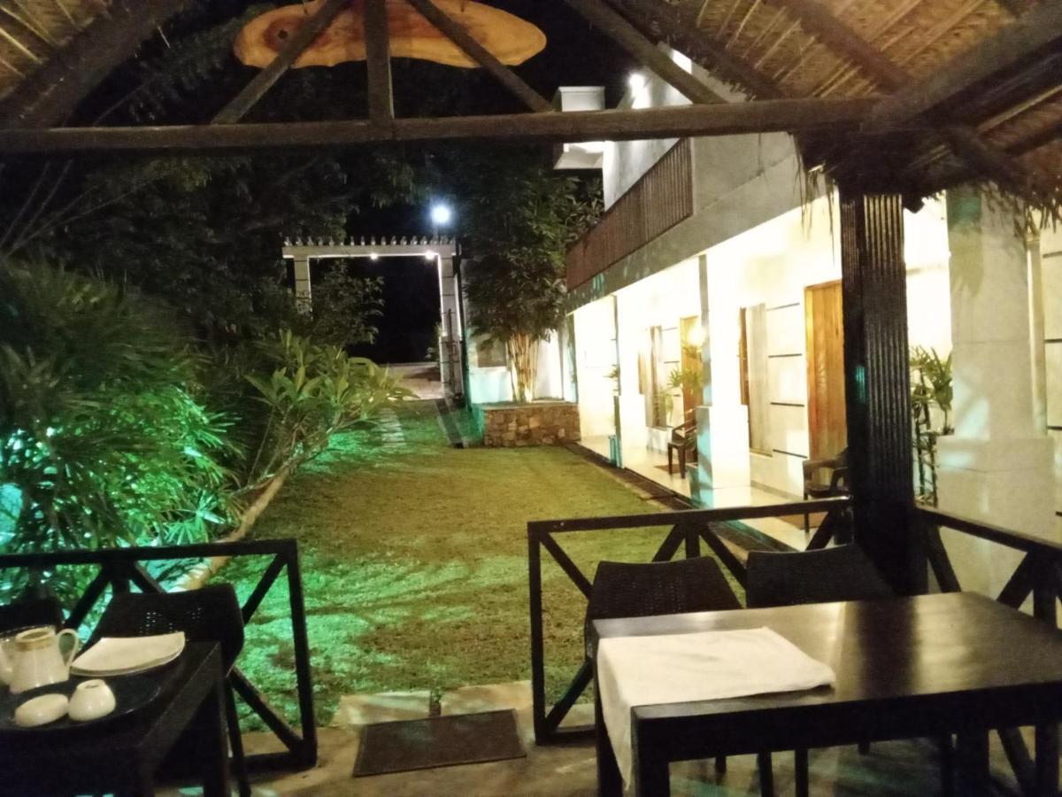 Elephant Park Family Bungalow Udawalawe Εξωτερικό φωτογραφία